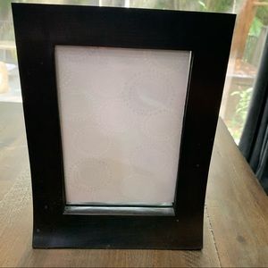 Dark gray heavy freestanding photo frame for size 5x7 photo